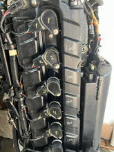 Lade das Bild in den Galerie-Viewer, Twin 350 Mercury 25 inch verado lower LH, RH, trim, pcm, powerhead