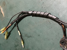 Cargar imagen en el visor de la galería, DT 150 175 200 HP Suzuki F6T530 Ignition Coils 6” cord intertwined TWO STROKE 1987-99 black boot