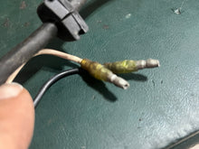 Cargar imagen en el visor de la galería, DT 150 200 hp Suzuki ig-39 IGNITION COIL 7” boot cord 33410-92E00 two stroke 1998-2003