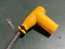 Cargar imagen en el visor de la galería, DT 150 200 hp Suzuki ig-39 IGNITION COIL 7” boot cord 33410-92E00 two stroke 1998-2003