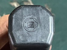 Cargar imagen en el visor de la galería, DT 150 200 hp Suzuki ig-39 IGNITION COIL 7” boot cord 33410-92E00 two stroke 1998-2003