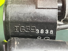 Cargar imagen en el visor de la galería, set of 6 DT 150 200 hp Suzuki ig-39 IGNITION COILS two stroke 1998-2003 (5) 33410-92E00 7” cord, (1) 33410-94630 9” cord