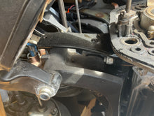 Load image into Gallery viewer, 150 HP Mercury Verado 895305T01 DRIVESHFT HOUSING 896689A01 ADAPTER PLATE 135 hp - 200 hp