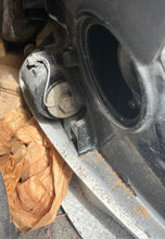 Load image into Gallery viewer, 150 HP Mercury Verado 895305T01 DRIVESHFT HOUSING 896689A01 ADAPTER PLATE 135 hp - 200 hp