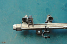 Cargar imagen en el visor de la galería, DF 60 70 HP Suzuki FUEL INJECTOR 15710-66D00 with DELIVERY PIPE Four Stroke 2001-2009
