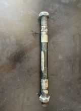 Cargar imagen en el visor de la galería, 25 - 60 hp Mercury 196141 TILT TUBE, 858869 NUT four stroke efi OEM