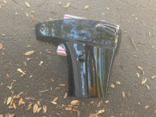 Load image into Gallery viewer, DF 140 115 hp Suzuki 61811-90j00 61821-90j00 side covers bottom cowl