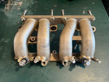 Lade das Bild in den Galerie-Viewer, f 115 Yamaha 68V-13641-00-94 MANIFOLD 1 four stroke 115 hp intake