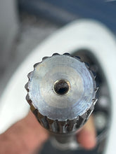 Cargar imagen en el visor de la galería, BF 150 Honda 25” XL Gear Case Assy lower unit 41100-ZY6-715ZA COUNTER ROTATION 2006, bf 135