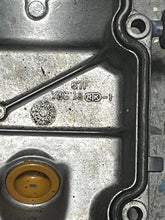 Cargar imagen en el visor de la galería, f 80 100 hp Yamaha 67F-11191-01-1S Cylinder Head Cover Rocker Cover 90 75 hp Mercury 804118T2 Four Stroke