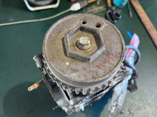 Lade das Bild in den Galerie-Viewer, BF 30 25 hp Honda 12000-ZW2-405ZA CYLINDER BLOCK ASSY without cover 14320-ZW2-F00 PULLEY