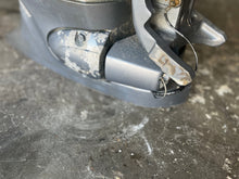 Load image into Gallery viewer, f 115 hp Yamaha 20” midsection 68V-45111-30-8D UPPER CASING, 68V-43111-01-8D CLAMP BRACKETS 68V-43112-01-8D 64E-43311-20-8D SWIVEL BRACKET, 67F-41137-01-94 EXHAUST GUIDE four stroke 115tlra 115 HP