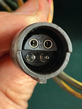 Lade das Bild in den Galerie-Viewer, 35 30 25 20 hp Force stator F529095 & 529029 TRIGGER alternator outboard Two Stroke Mercury Chrysler 78 - 91