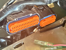 Cargar imagen en el visor de la galería, MFS 50 40 hp Tohatsu 3KY761102 CORD ASSY electrical harness 3C8725800 UP SOLENOID blue, 3C8725810 DOWN SOLENOID SWITCH pink, 3H8760400 STARTER SOLENOID, AB33401 trim relay, 3KY069010 BRACKET