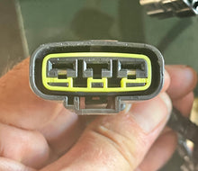 Cargar imagen en el visor de la galería, MFS 50 40 hp Tohatsu 3KY761102 CORD ASSY electrical harness 3C8725800 UP SOLENOID blue, 3C8725810 DOWN SOLENOID SWITCH pink, 3H8760400 STARTER SOLENOID, AB33401 trim relay, 3KY069010 BRACKET