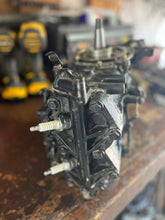 Cargar imagen en el visor de la galería, sold ebay nov2023—25 30 Tohatsu Nissan 346B011004 CYLINDER & CRANK CASE ASSY, 145 compression TWO STROKE 2003 powerhead