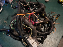 Cargar imagen en el visor de la galería, 225 hp Mercury 825433A10 IGNITION HARNESS electrical 817109A2 two stroke CARBURETED