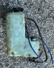 Load image into Gallery viewer, 90 hp YAMAHA OIL TANK COMP 6H1-21707-07-00, 6H1-85720-01-00 OIL LeVeL GAUGE two stroke 1994-2005