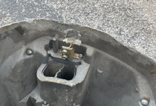 Lade das Bild in den Galerie-Viewer, f 115 hp Yamaha 68V-42610-10-8D TOP COWLING four stroke 115 hp engine cover 2002-11