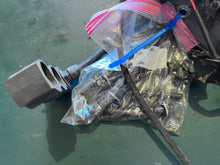 Lade das Bild in den Galerie-Viewer, BF 30 25 hp Honda 12000-ZW2-405ZA CYLINDER BLOCK ASSY without cover 14320-ZW2-F00 PULLEY