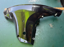 Cargar imagen en el visor de la galería, MFS 20 15 9.9 hp Tohatsu 3RSQ670030 DRIVE SHAFT HOUSING lower side COVER (R) 3RSQ670040 DRIVE SHAFT HOUSING COVER (L) four stroke 2017-2022