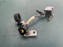 Cargar imagen en el visor de la galería, f 60 hp Yamaha 62Y-85580-00-00 PULSER COIL generator 50-70 hp 2002-2022