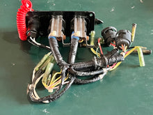 Cargar imagen en el visor de la galería, Yamaha 6Y8-82570-05-00 PANEL TWIN key SWITCH ASSY dual engine FOUR STROKE