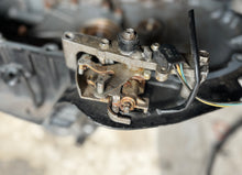 Charger l'image dans la galerie, DF 175 Suzuki 150 cv 51111-96J00-0EP SUPPORT MOTEUR, 11501-96J01-0EP CARTER D'HUILE, 54112-96J01 BOULONS DE MONTAGE SUPÉRIEURS et mécanisme de changement de vitesse
