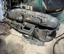 Charger l'image dans la galerie, DF 175 Suzuki 150 cv 51111-96J00-0EP SUPPORT MOTEUR, 11501-96J01-0EP CARTER D'HUILE, 54112-96J01 BOULONS DE MONTAGE SUPÉRIEURS et mécanisme de changement de vitesse