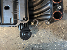 Cargar imagen en el visor de la galería, BF 135 150 hp Honda 17110-ZY6-003 INTAKE MANIFOLD assy Four Stroke 2004-up, bf 140 2007-up