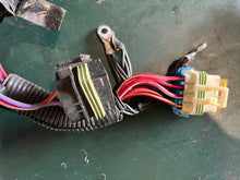 Lade das Bild in den Galerie-Viewer, sold ebay june2025-/—— 115 Mercury DFI 84-858229t-1 electrical wiring harness 2.5 Liter V6 for 3-pin coils