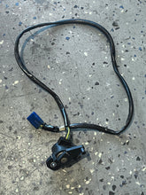 Cargar imagen en el visor de la galería, BF 135 150 Honda TRIM ANGLE SENSOR 35660-ZY6-013 trim sender Four Stroke 2004-up - some compatibility with 115 hp