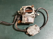 Cargar imagen en el visor de la galería, 25 30 hp Tohatsu Nissan 3P0032000 CARBURETOR, 356040001 FUEL PUMP 346022300 FUEL BILER, 346024111 AIR SILENCER two stroke 2003