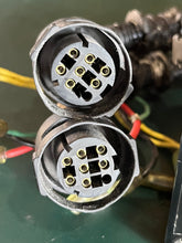 Cargar imagen en el visor de la galería, Yamaha 6Y8-82570-05-00 PANEL TWIN key SWITCH ASSY dual engine FOUR STROKE