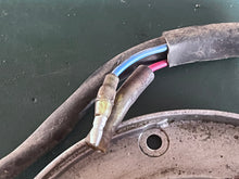 Cargar imagen en el visor de la galería, 25 30 hp Tohatsu Nissan 3P0060020 COIL PLATE ASSEMBLY exciter coil & alternator TWO STROKE 2003