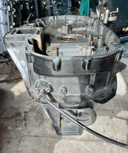 Charger l'image dans la galerie, DF 175 Suzuki 150 cv 51111-96J00-0EP SUPPORT MOTEUR, 11501-96J01-0EP CARTER D'HUILE, 54112-96J01 BOULONS DE MONTAGE SUPÉRIEURS et mécanisme de changement de vitesse