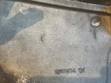 Load image into Gallery viewer, DF 140 115 hp Suzuki 61811-90j00 61821-90j00 side covers bottom cowl