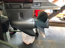 Cargar imagen en el visor de la galería, BF 75 hp Honda four stroke outboard complete motor 20 inch 2003