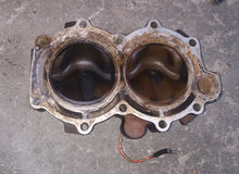 Lade das Bild in den Galerie-Viewer, 35 hp, 40 hp Force, Two Cylinder Cylinder Head