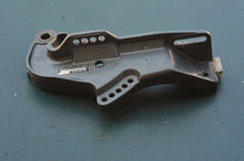 Cargar imagen en el visor de la galería, DT 40 35 hp Suzuki Clamp Bracket set 41111-97E01-0ED 41121-97E01-0ED stern bracket 1994-1998 Two Stroke