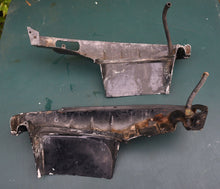 Lade das Bild in den Galerie-Viewer, 7.5 9.8 hp Mercury 110 pair of lower-side covers & exhaust cover