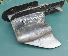Load image into Gallery viewer, 75 90 115 125 hp Mercury gearcase 1667 9010, lower unit housing, outboard 3 or 4 cylinder