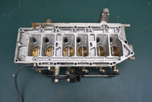 Load image into Gallery viewer, 150 200 225 250 hp Yamaha THROTTLE BODY  67H-13751-00-00 with ACCELERATOR LEVER ROD 65L-41217-00-00 two stroke 2001-2004