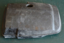 Lade das Bild in den Galerie-Viewer, 90 hp Evinrude E-tec Air Silencer ASSY Part Number 5005183, BRP Johnson ETEC