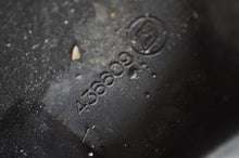 Load image into Gallery viewer, 90 115 130 HP OMC Evinrude V4 E-tec airbox 436609 1995-2006, etec Evinrude brp