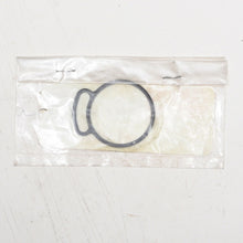 Lade das Bild in den Galerie-Viewer, 25 hp yamaha 6L2-14198-00 gasket, intake
