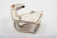 Cargar imagen en el visor de la galería, 9.9 15 hp Johnson 0392832 STERN BRACKET & CLAMPSCREW ASSY 1983-1989