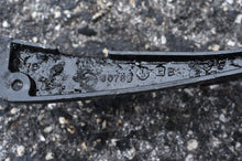 Lade das Bild in den Galerie-Viewer, 35 - 40 - 50 HP mercury mariner lower cowl cover 60789