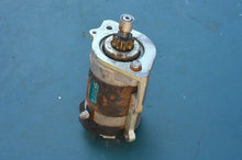 Cargar imagen en el visor de la galería, OEM DT65 Suzuki starter w bracket SZZ681, 2-stroke 3 cylinder