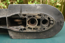 Load image into Gallery viewer, 75 90 115 125 hp Mercury gearcase 1667 9010, lower unit housing, outboard 3 or 4 cylinder